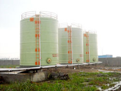 山東凝發(fā)玻璃鋼廠家直營(yíng)各類玻璃鋼鹽酸罐,玻璃鋼甲醛罐,玻璃鋼雙氧水罐,玻璃鋼次氯酸鈉罐等安丘玻璃鋼罐